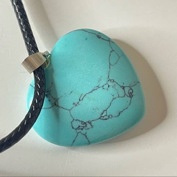Turquoise Stone Heart Necklace - Picture 2 of 4